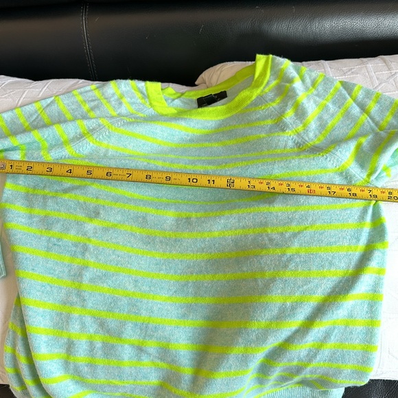 J.Crew Italian Cashmere Sweater - Picture 4 of 6